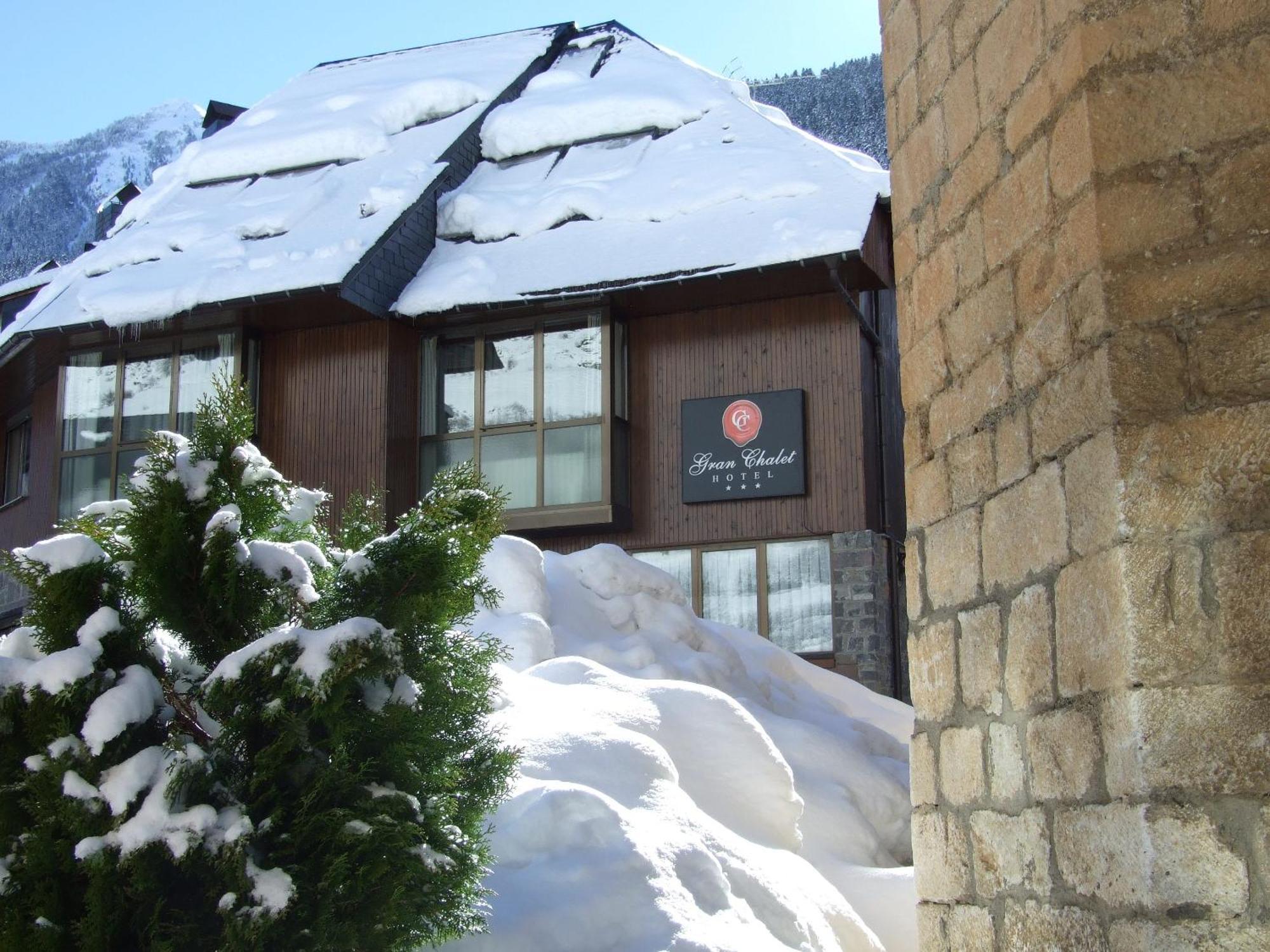 Gran Chalet Hotel & Petit Spa Веля Екстериор снимка