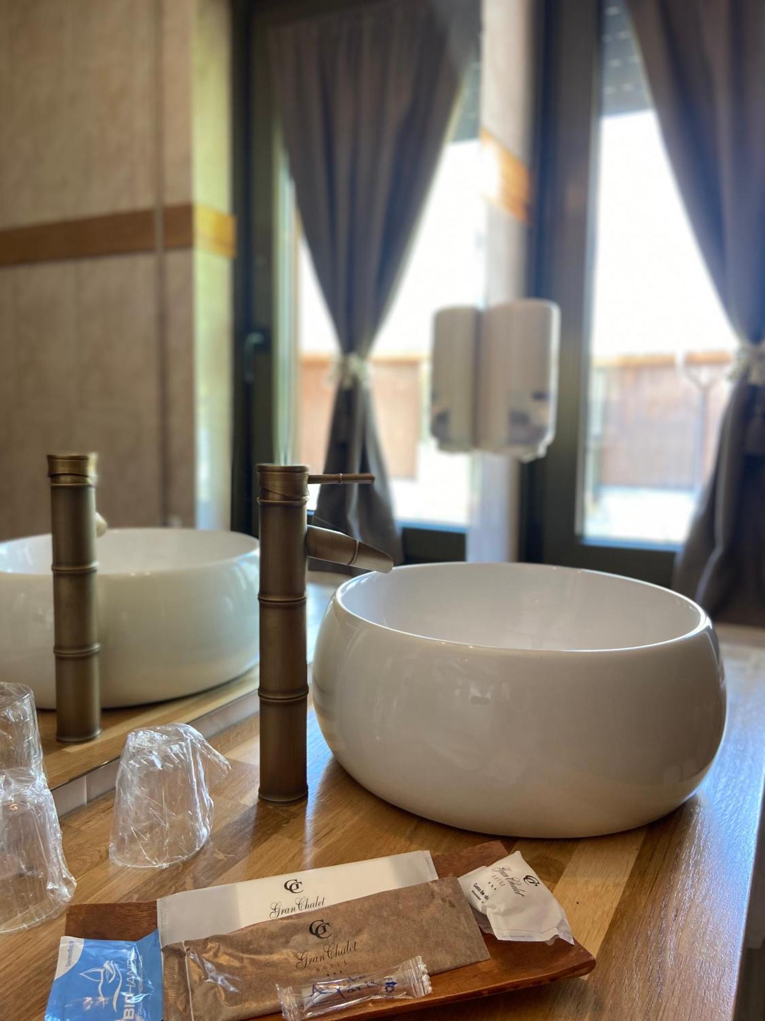 Gran Chalet Hotel & Petit Spa Веля Стая снимка