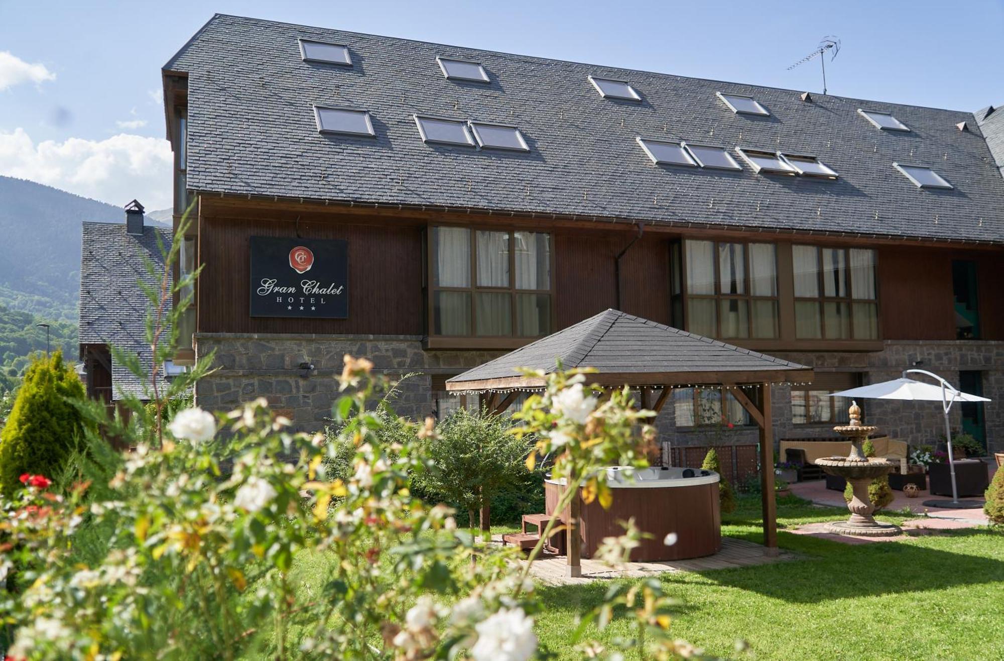 Gran Chalet Hotel & Petit Spa Веля Екстериор снимка